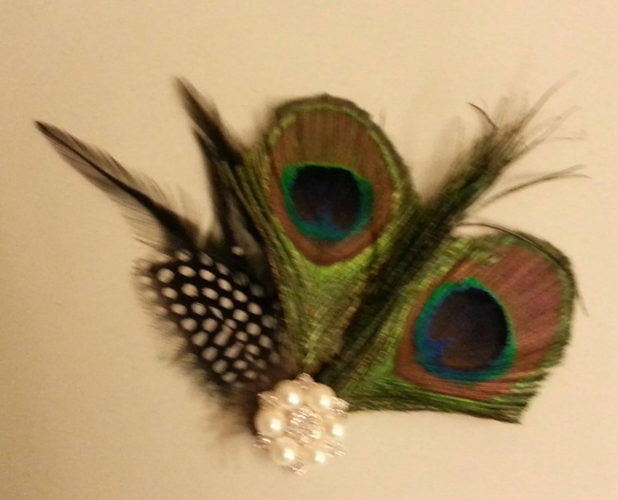 1920s Peacock Feather Fascinator,  sparkly Crystal Pearl Brooch Blue Green hair Clip #Gatsby headpiece, #Bridal Bridesmaids fascinator clip