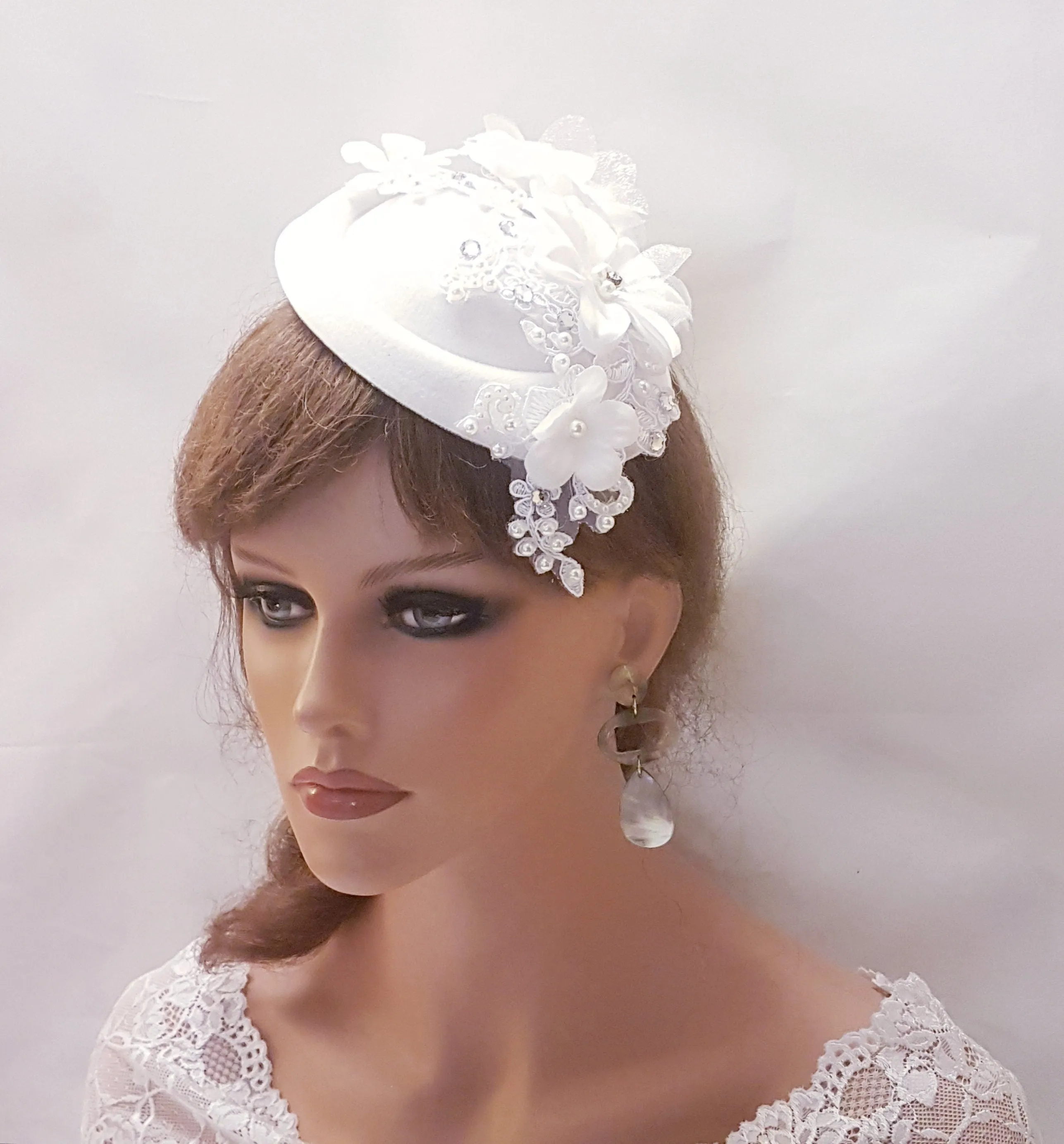 Birdcage veil Floral Hat fascinator White Ivory - ELEGANCEFASCINATOR