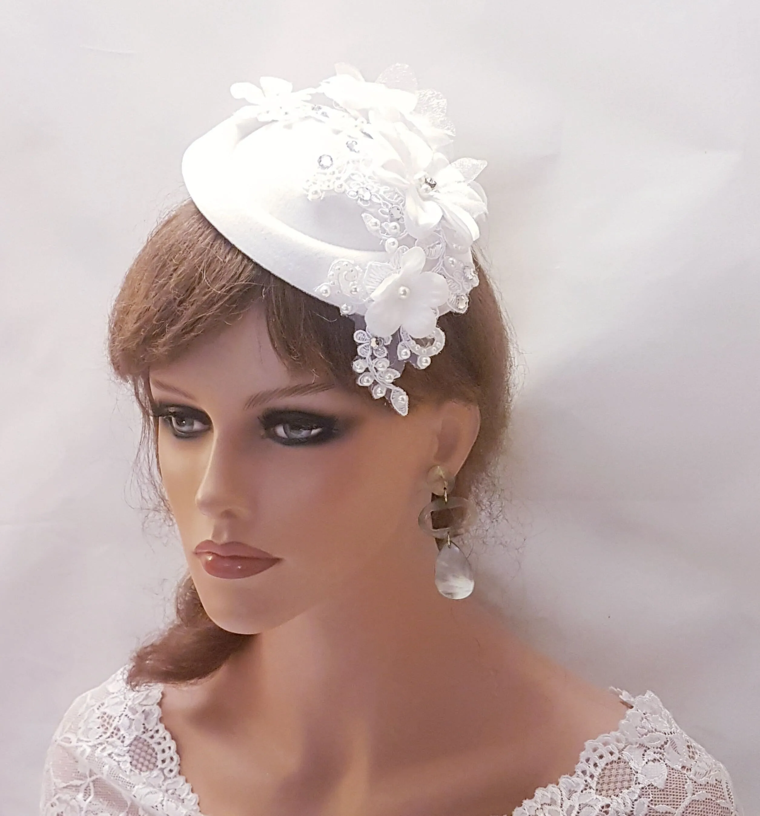 Birdcage veil Floral Hat fascinator White Ivory - ELEGANCEFASCINATOR