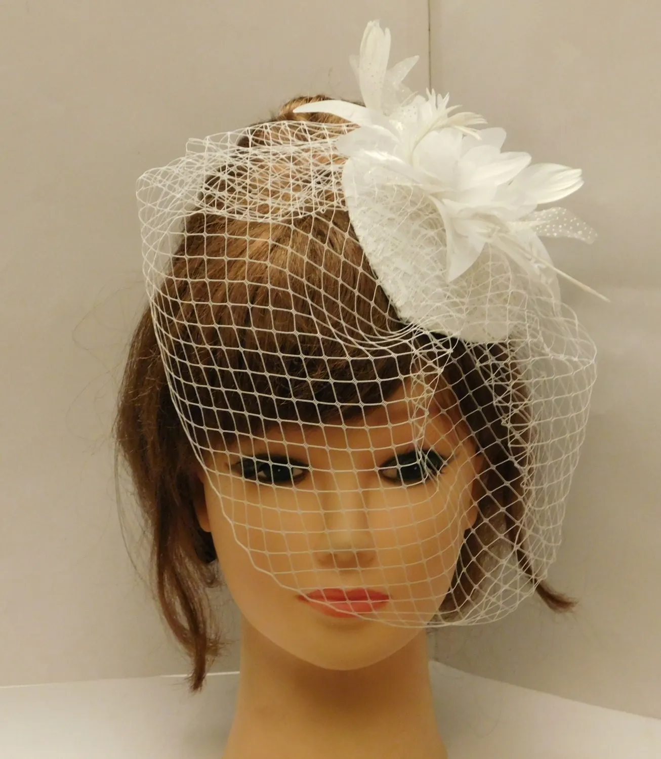 Birdcage veil Hat Fascinator, Bridal  Ivory fascinator Wedding Race, Ascot hat, ladies cocktail hat, Birdcage veil Hat Fascinator