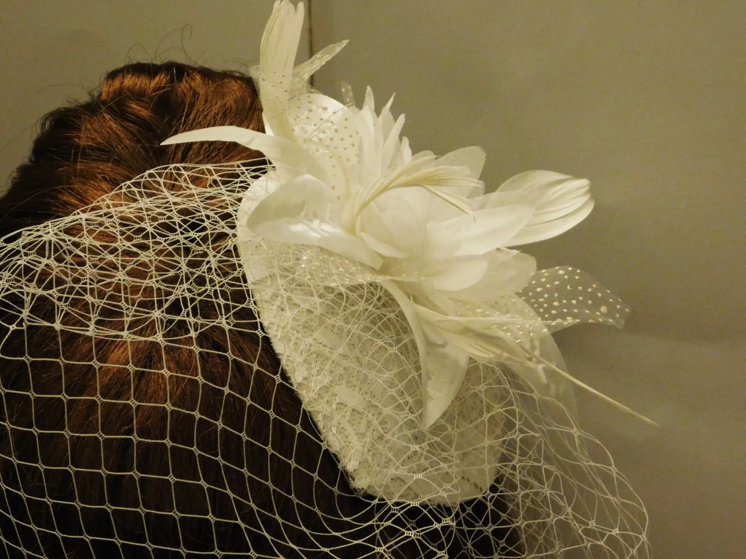 Birdcage veil Hat Fascinator, Bridal  Ivory fascinator Wedding Race, Ascot hat, ladies cocktail hat, Birdcage veil Hat Fascinator