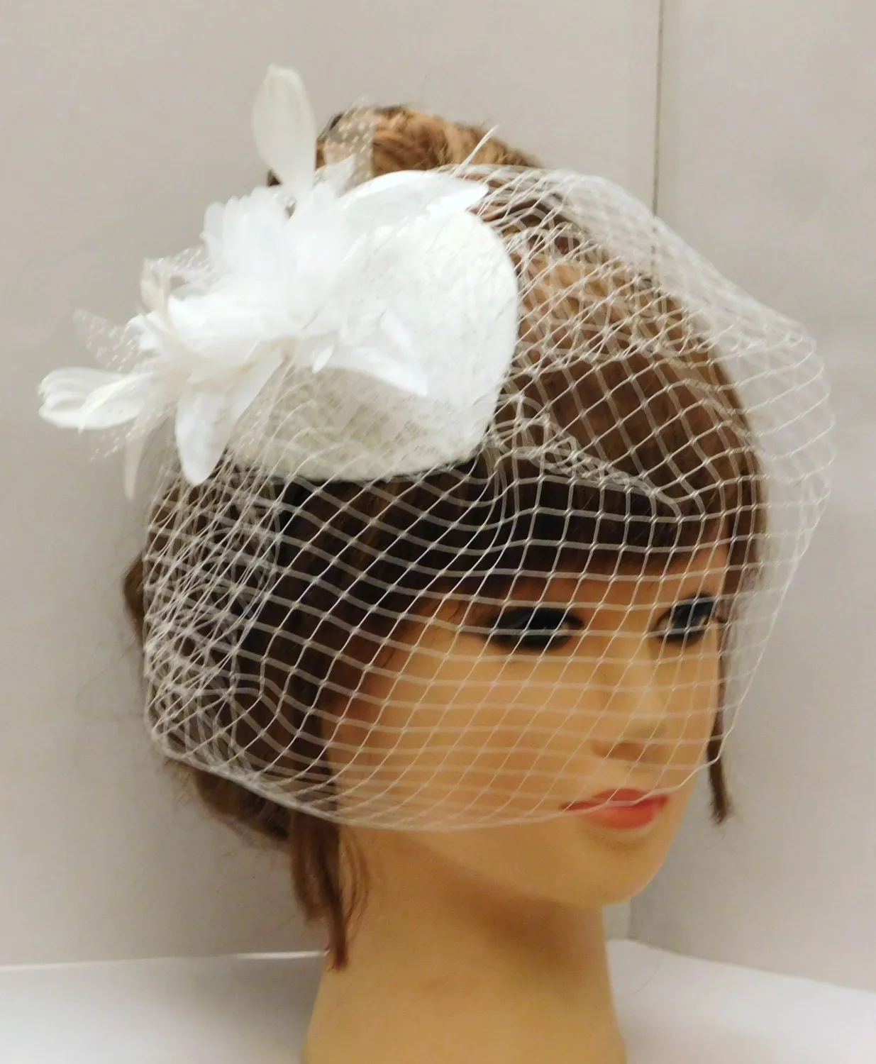 Birdcage veil Hat Fascinator, Bridal  Ivory fascinator Wedding Race, Ascot hat, ladies cocktail hat, Birdcage veil Hat Fascinator