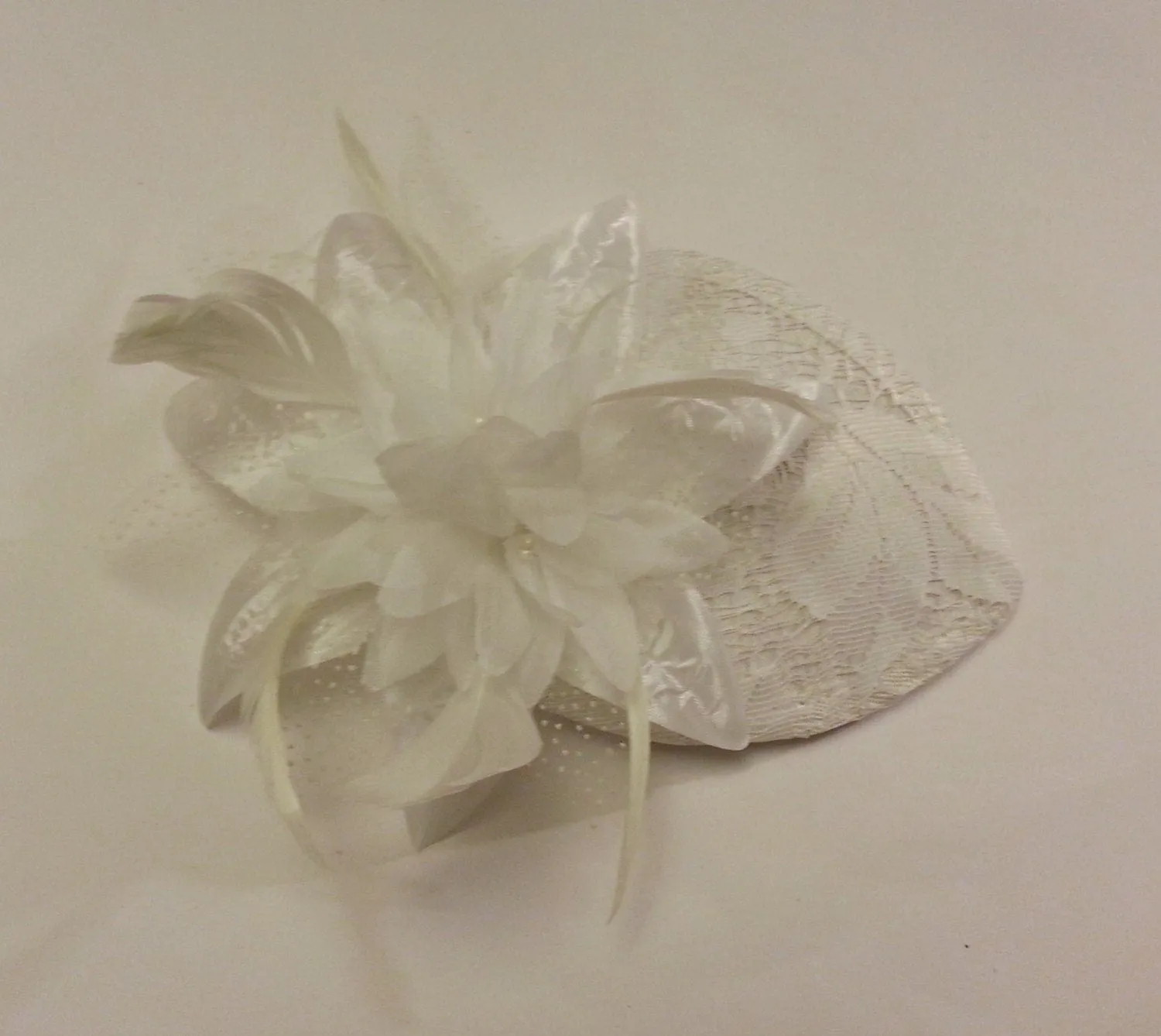 Birdcage veil Hat fascinator White Ivory Floral Hat-ELEGANCEFASCINATOR