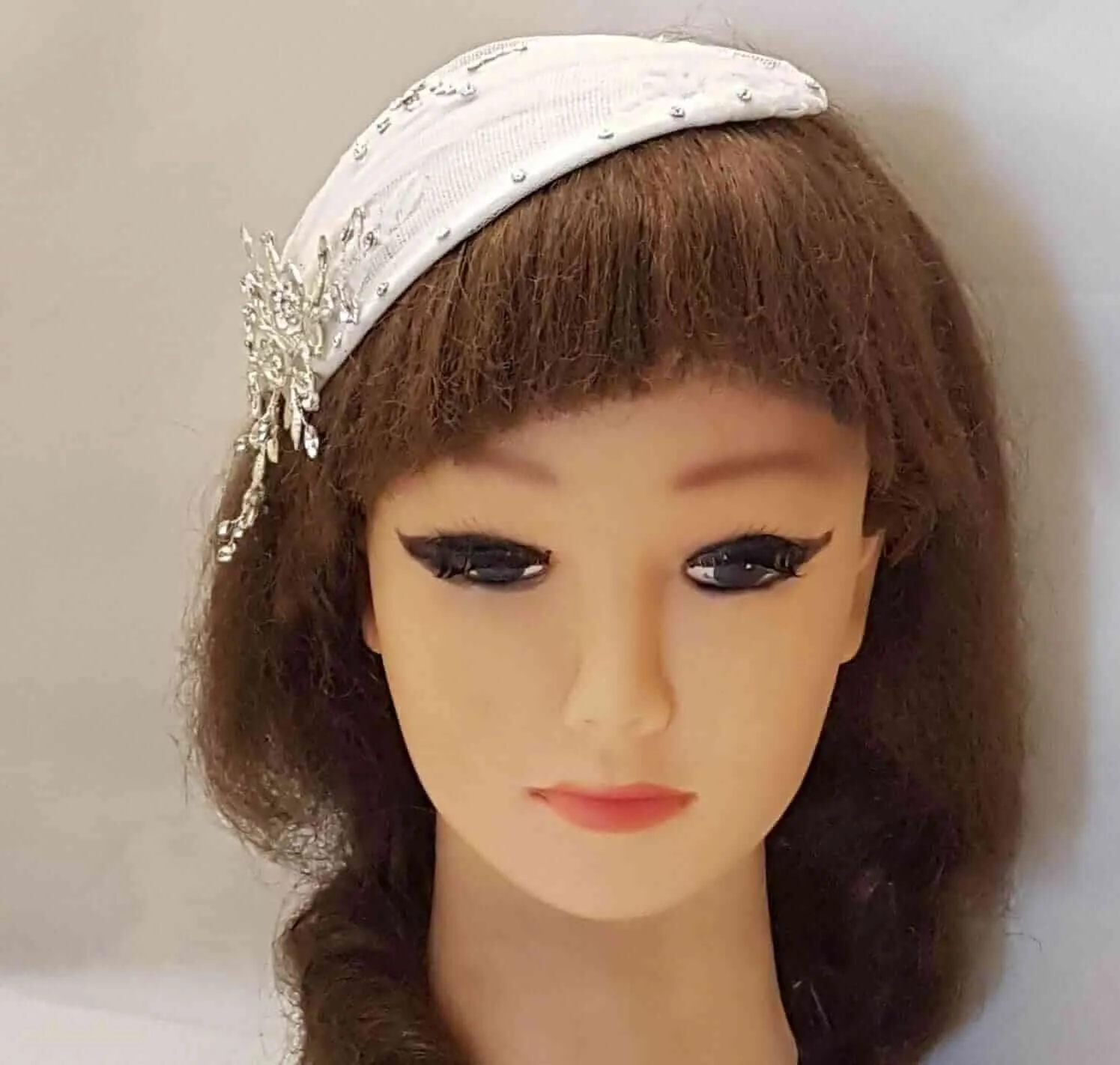 Bridal birdcage veil & hat Vintage inspired Teardrop hat  BRIDAL FASCINATOR White Ivory 2Pc set