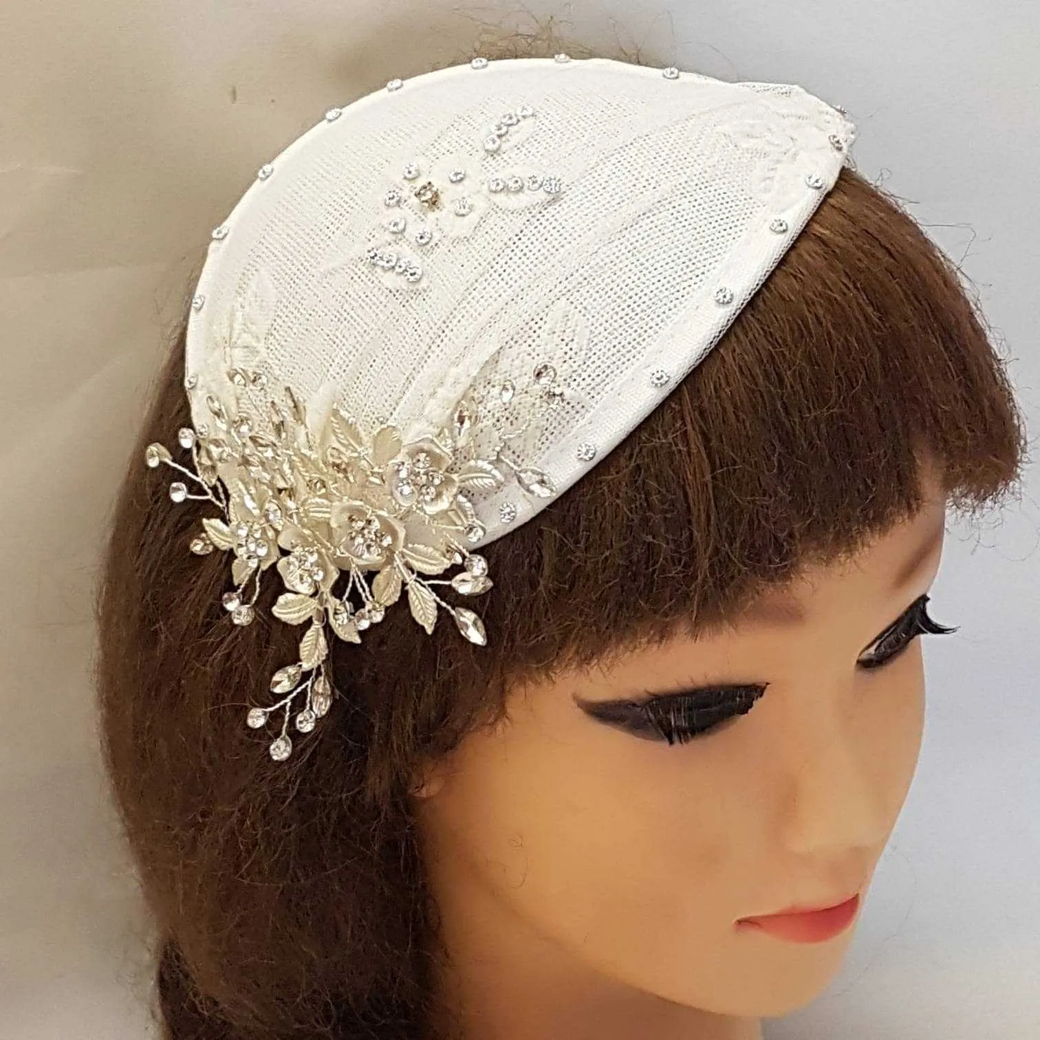 Bridal birdcage veil & hat Vintage inspired Teardrop hat  BRIDAL FASCINATOR White Ivory 2Pc set