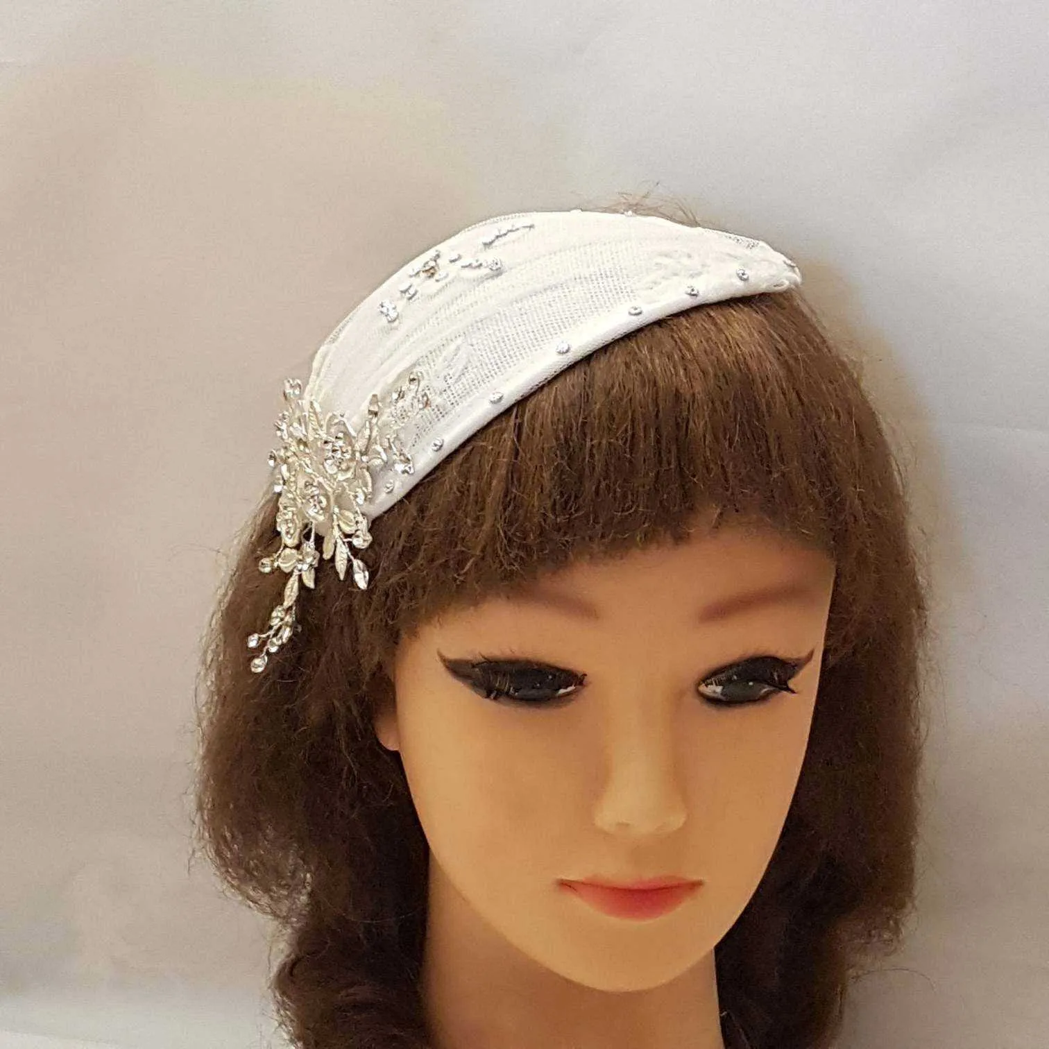 Bridal birdcage veil & hat Vintage inspired Teardrop hat  BRIDAL FASCINATOR White Ivory 2Pc set