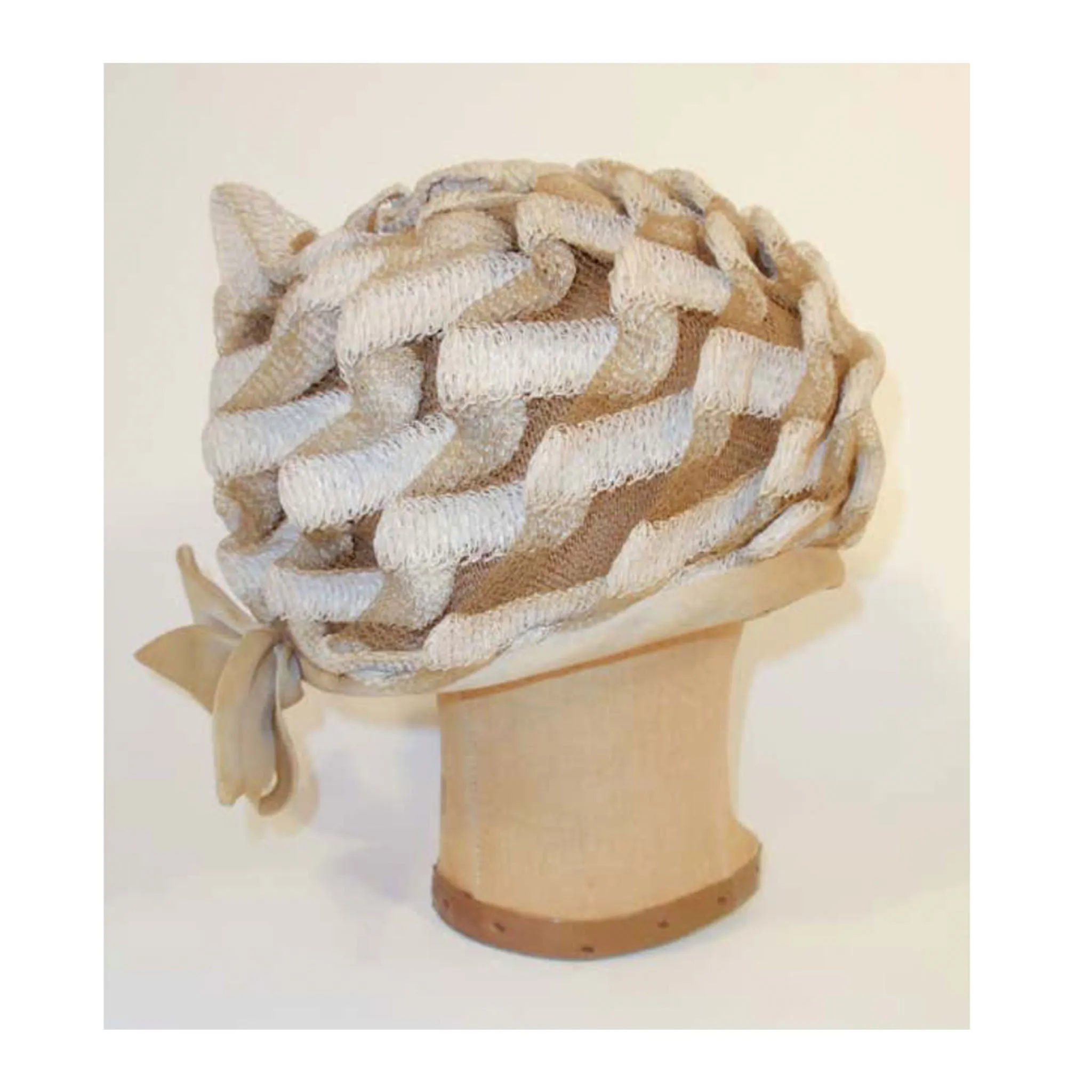 CHRISTIAN DIOR 1960s Chapeaux Woven Textured Net Bubble Hat