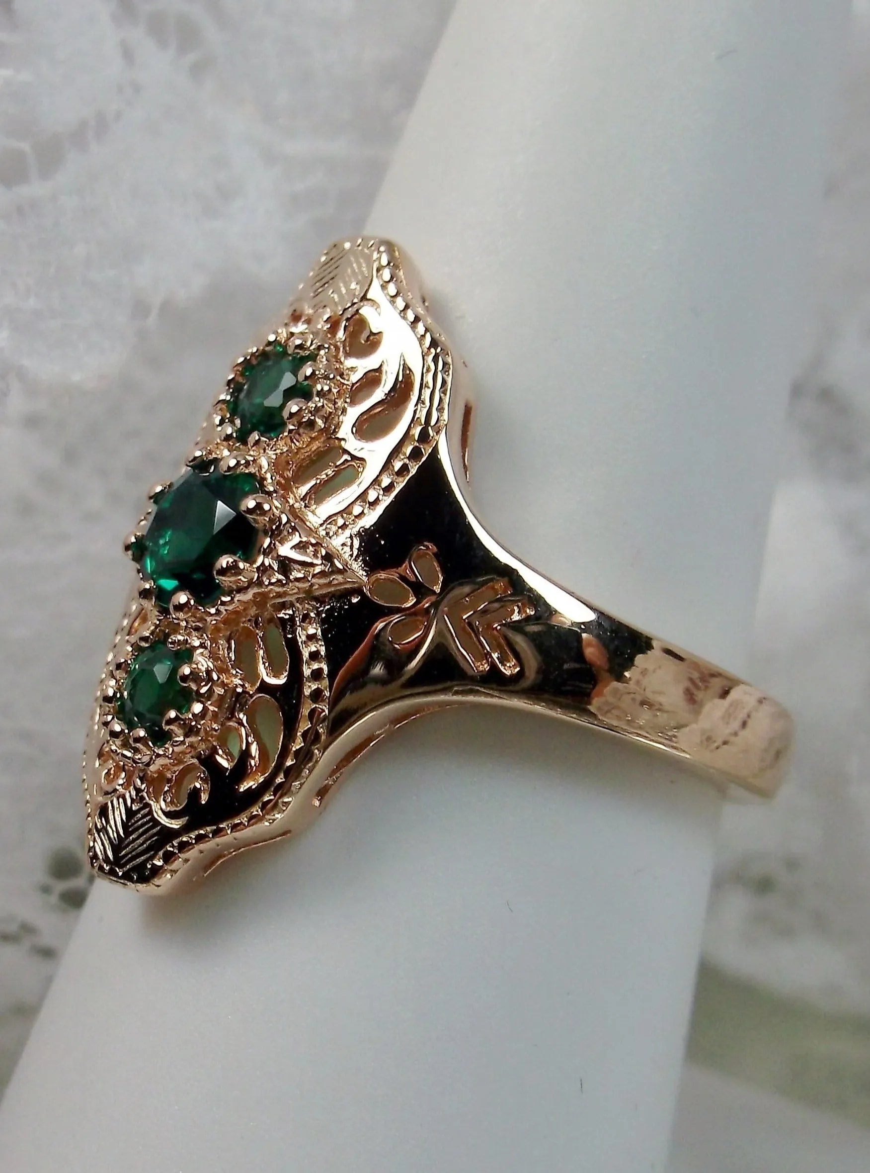 Emerald Ring, Spider Gatsby, Gold Vintage Jewelry D172