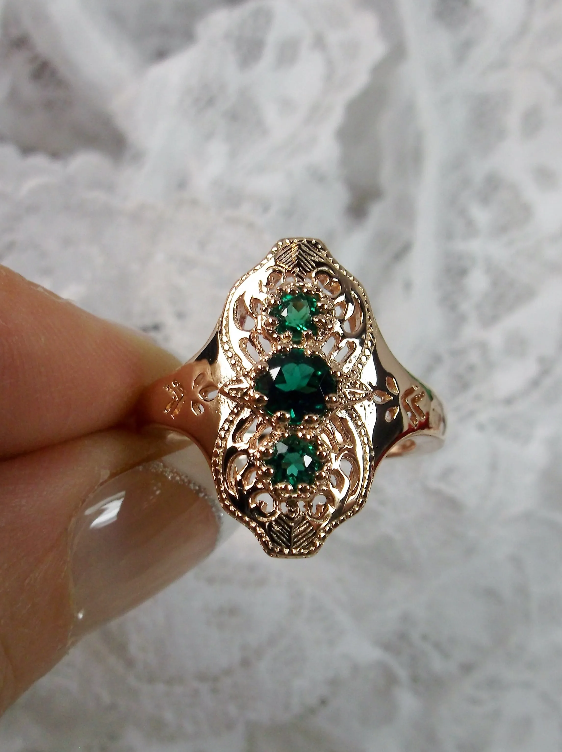 Emerald Ring, Spider Gatsby, Gold Vintage Jewelry D172