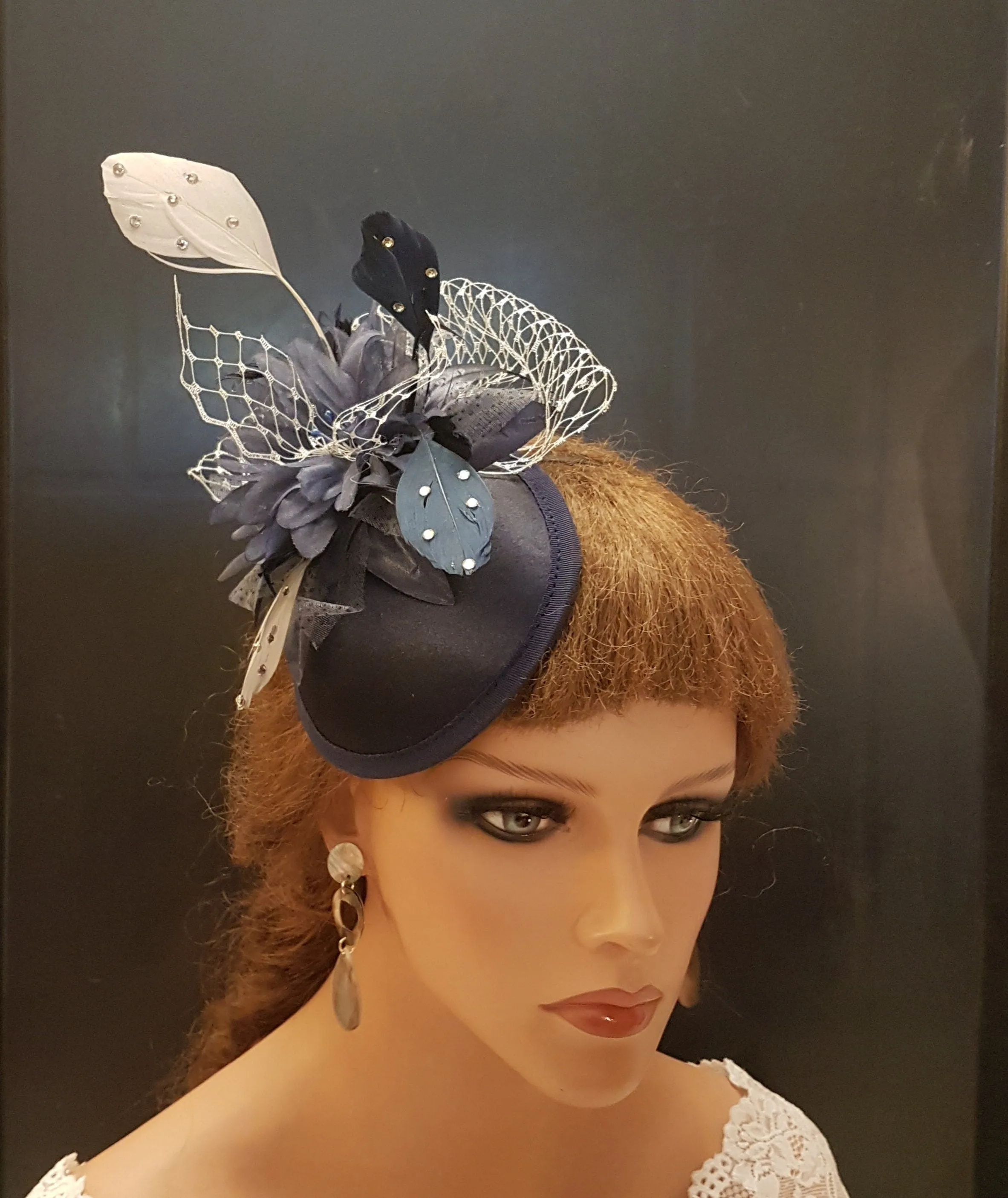 FASCINATOR hat NAVY BLUE Hat fascinator #Blue  hat fascinator Race, Cocktail,Ladies day,Ascot hat Blue and silver feather hat Fascinator