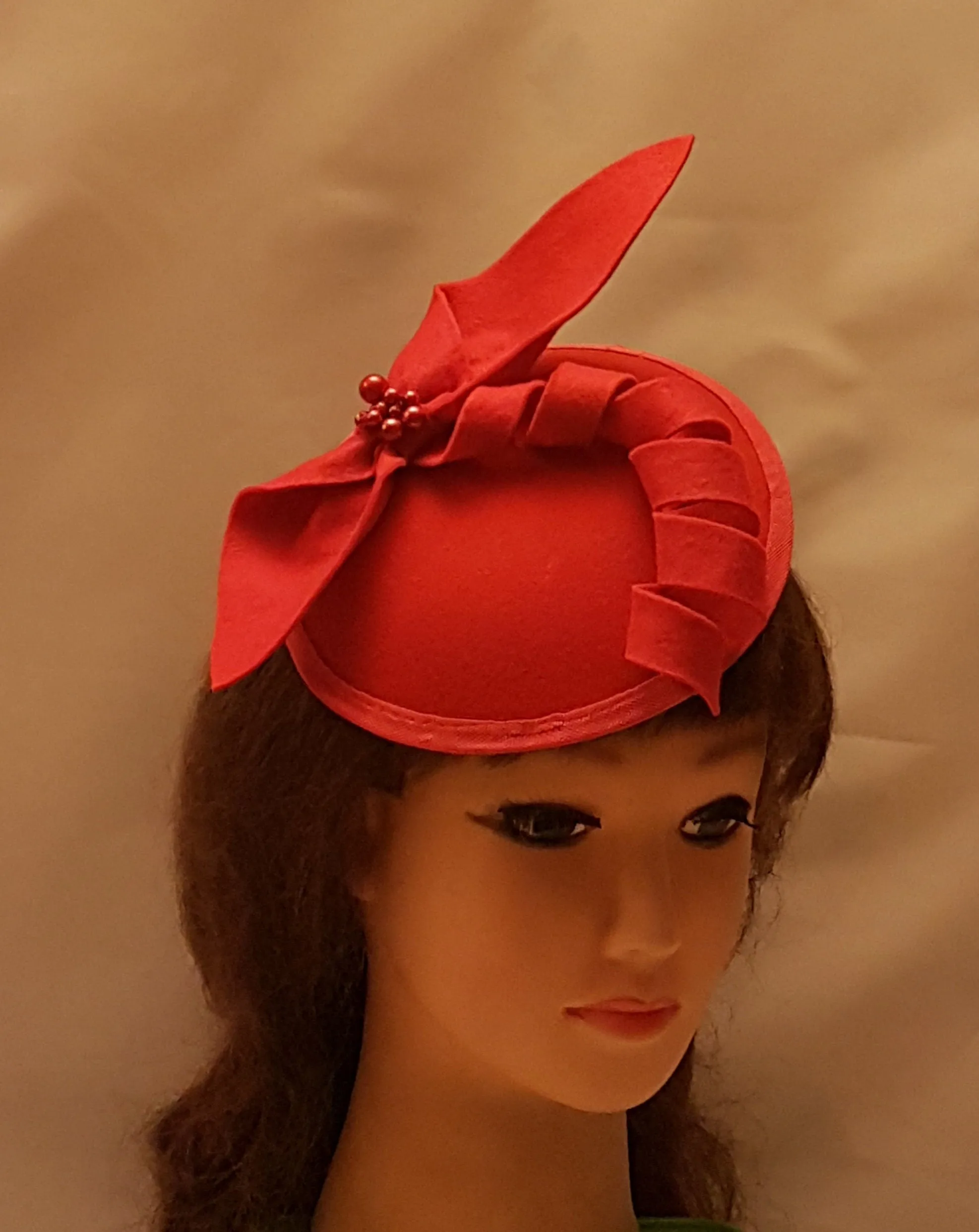 Fascinator, Red Hat fascinator #Red fascinator, Felt swirl Ascot hat fascinator Wedding,Race,Cocktail,Church hat fascinator Custom colour