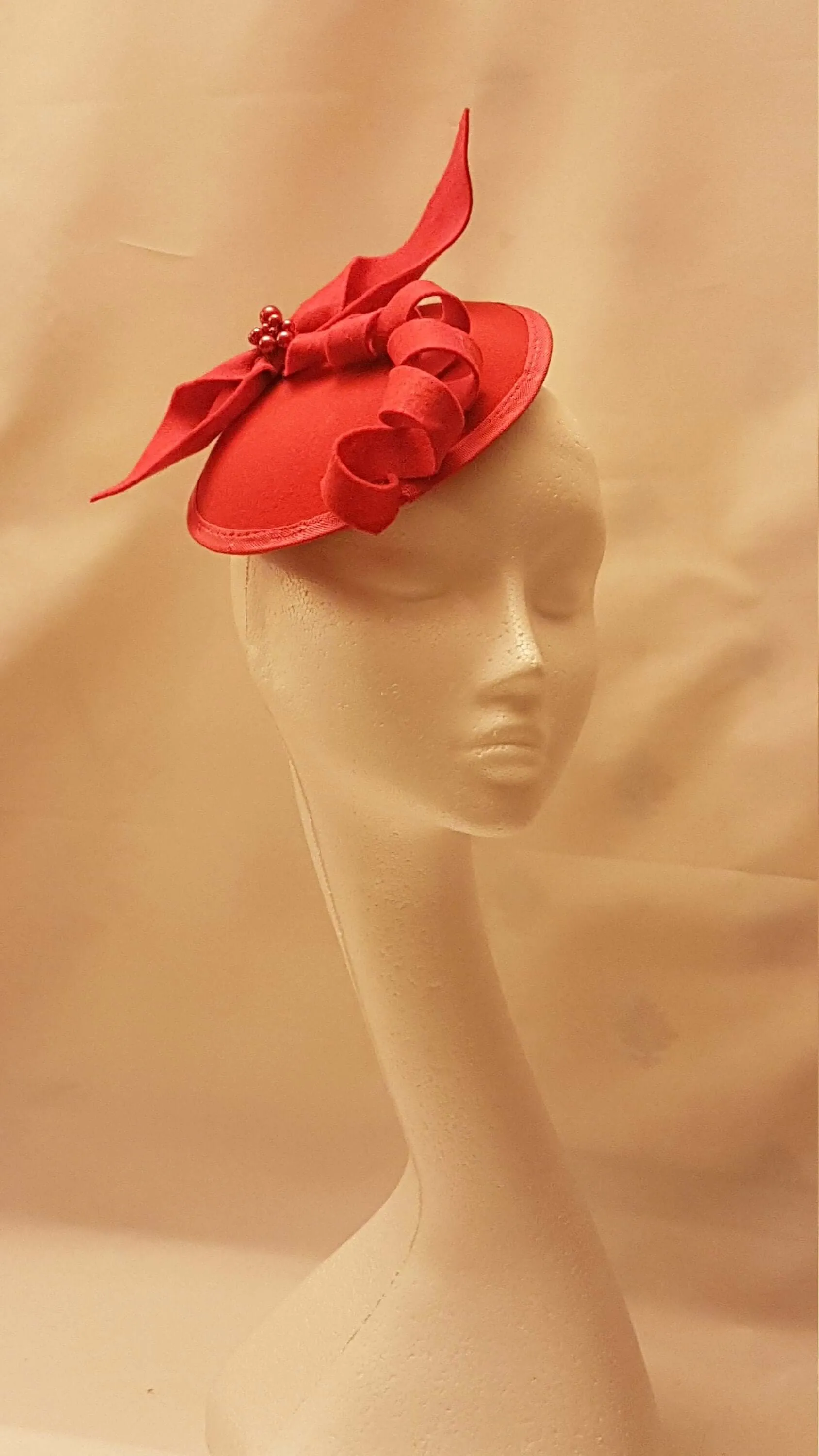 Fascinator, Red Hat fascinator #Red fascinator, Felt swirl Ascot hat fascinator Wedding,Race,Cocktail,Church hat fascinator Custom colour