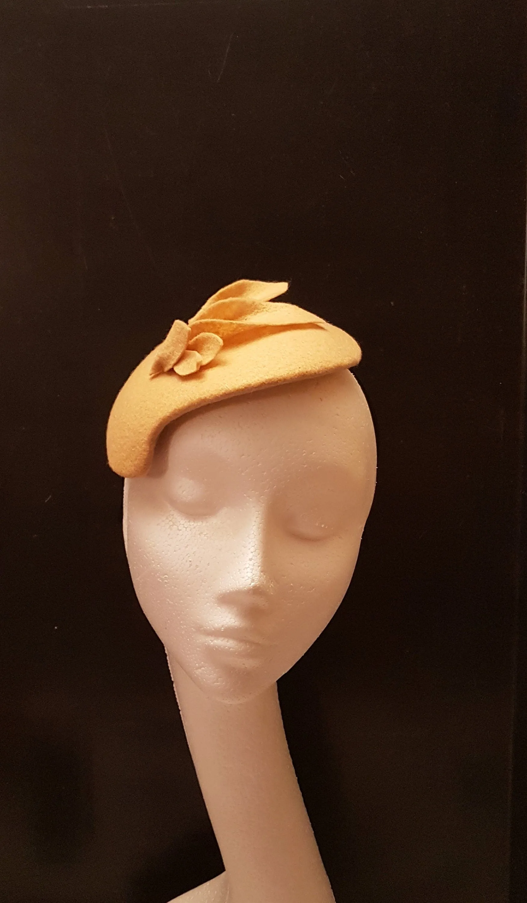 Fascinator Tan/Nude/Camel Felt fascinator # TAN FELT HAT fascinator  Hat fascinator,Wedding,Ascot,Cocktail,Church hat fascinator