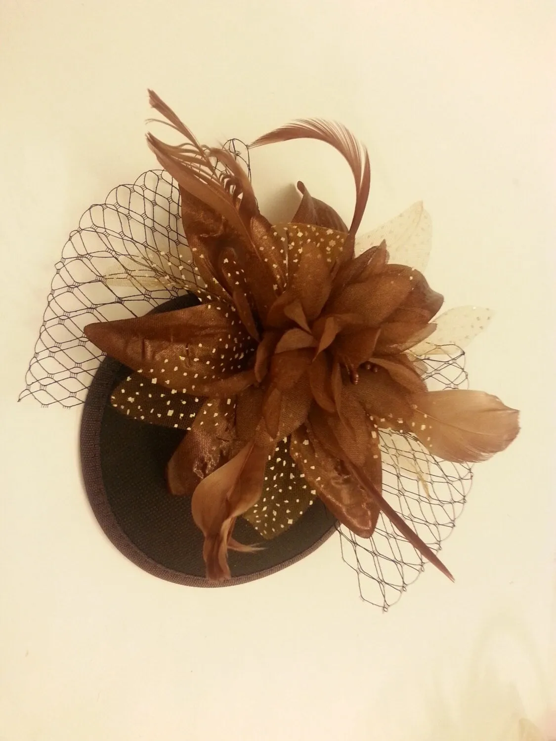 Hat fascinator, Vintage 40s 50s Hat, Brown Hat, Brown Feather fascinator , Race Cocktail hat,  Ascot Hat, Cocktail hat, wedding headpiece