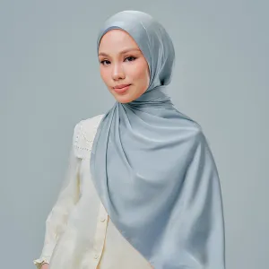 Inaya in Blue Glow