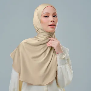 Inaya in Willow