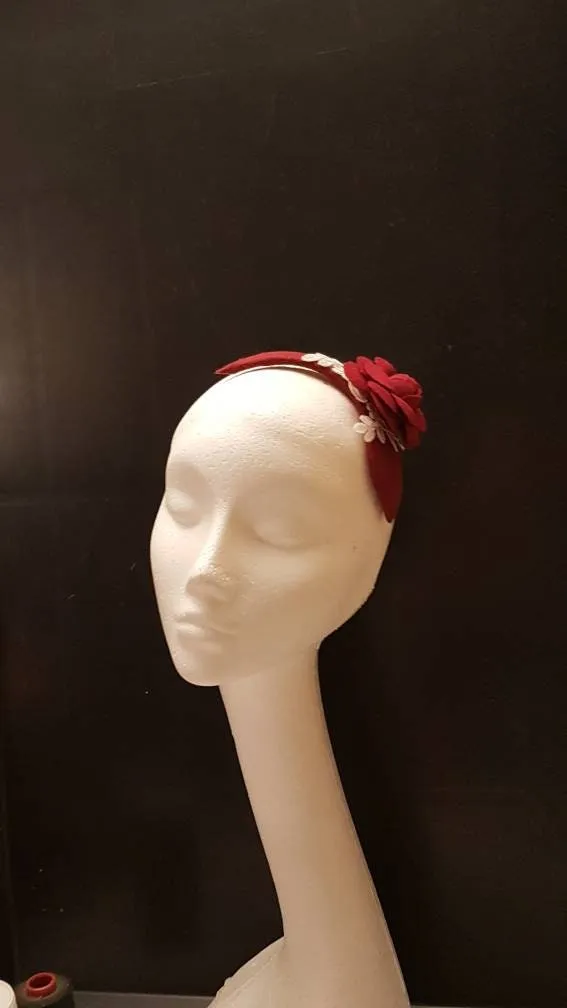MAROON FASCINATOR HEADBAND. Modern Felt fascinator Cocktail,Hairpiece.