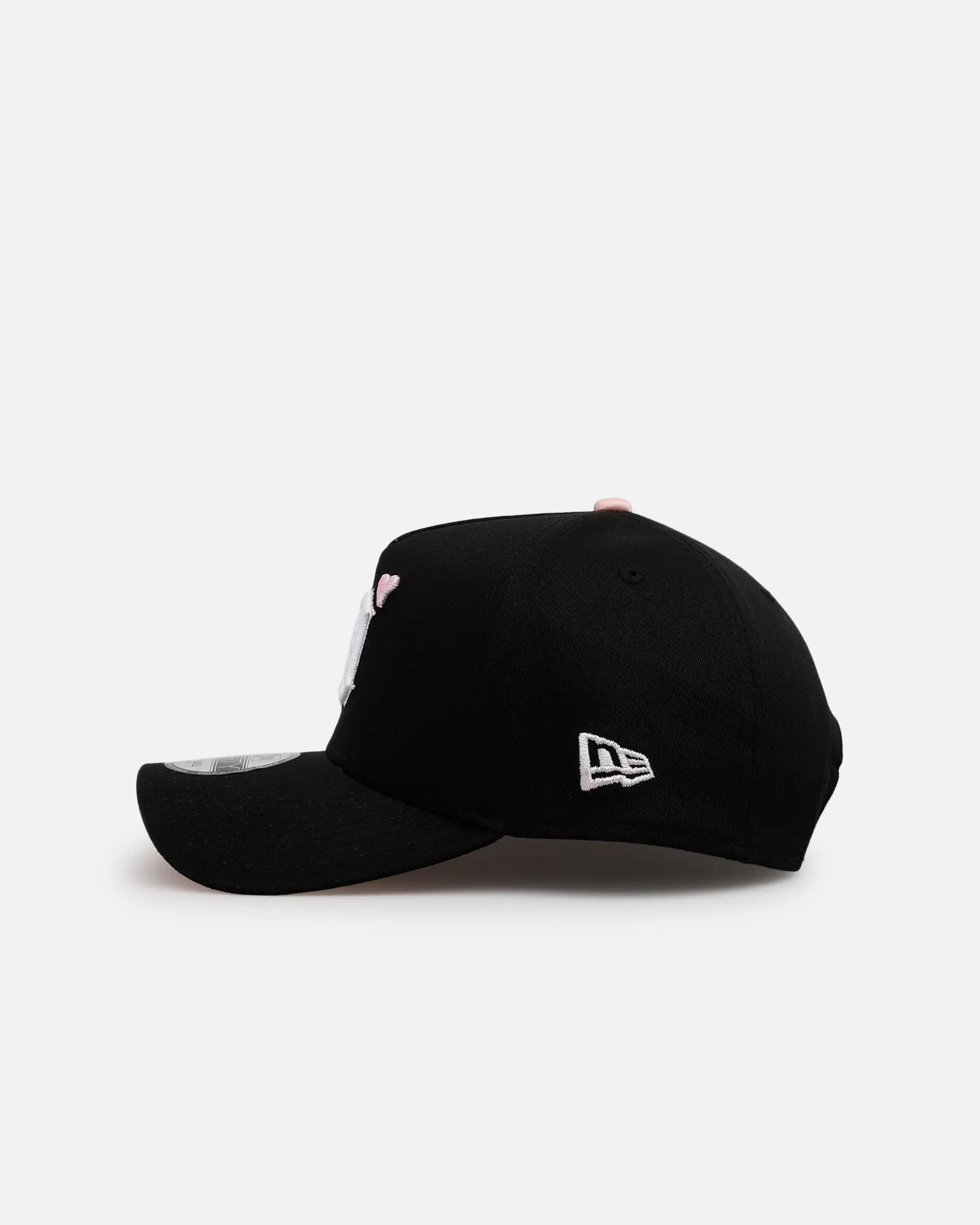 New Era Detroit Tigers 'Pink Satin Hearts 2.0' 9FORTY A-Frame Snapback Black/Pink