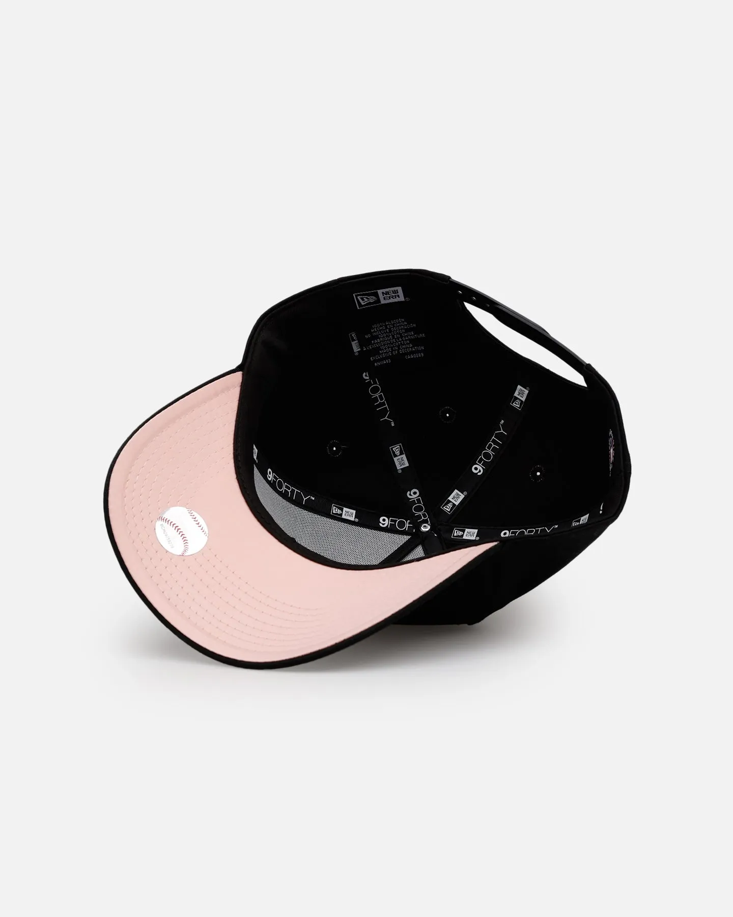 New Era Detroit Tigers 'Pink Satin Hearts 2.0' 9FORTY A-Frame Snapback Black/Pink