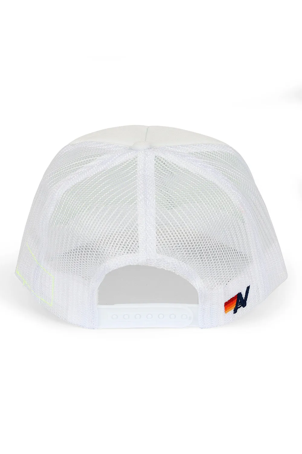 PALM TREE FESTIVAL ASPEN 2025 VINTAGE LOW RISE TRUCKER - WHITE