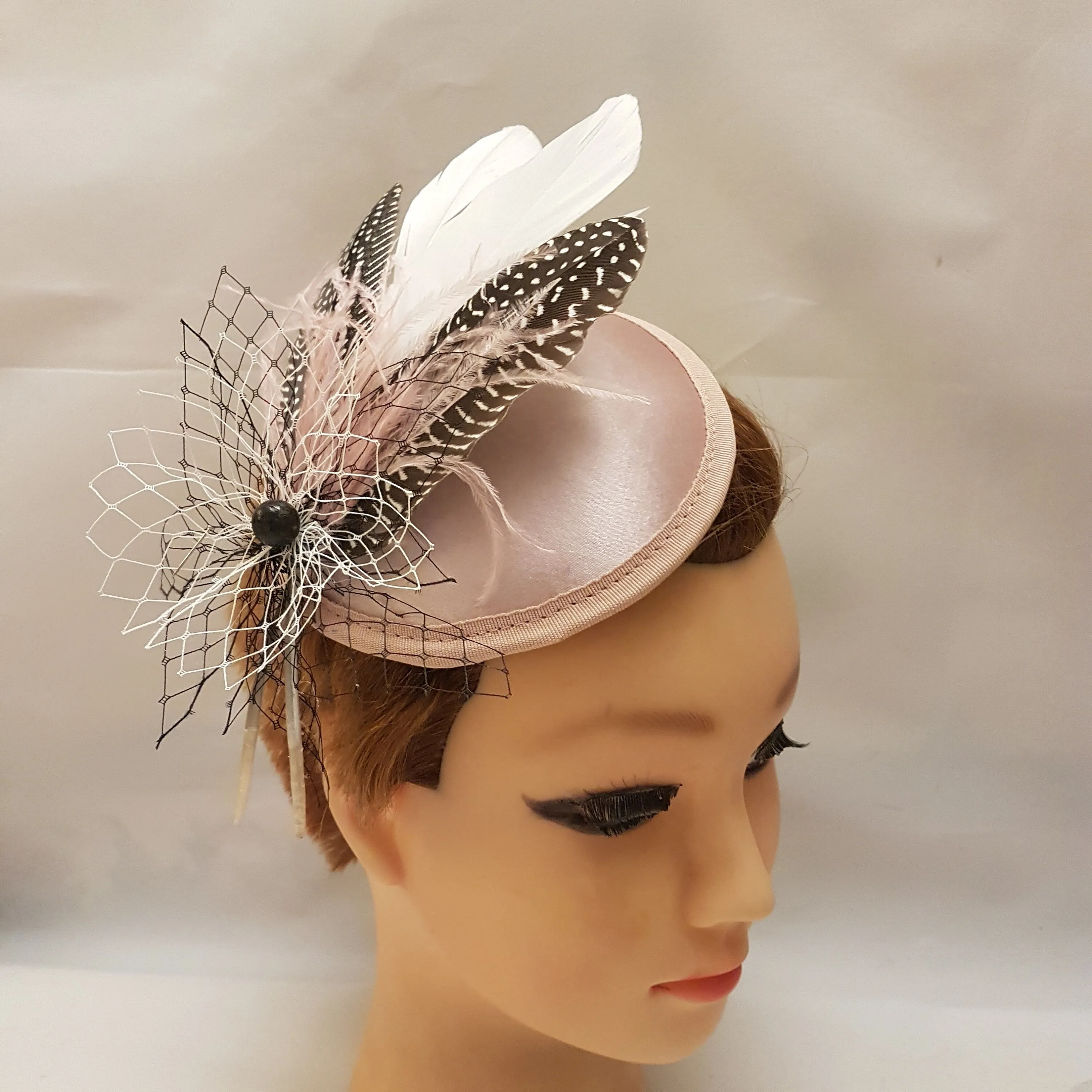 Pink Fascinator Hat FEATHER Hat  BLUSH PINK  headpiece,Race hat Cocktail Ascot Hat Wedding church Ladies party Fascinator Gatsby fascinator