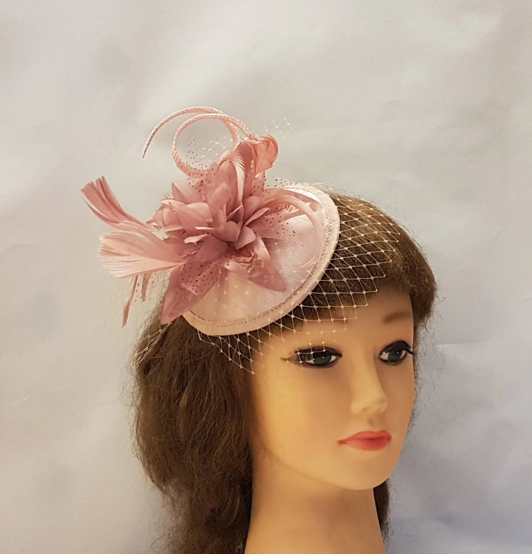 PINK FASCINATOR, Shade of Blush Pink/ROSE  Hat fascinator # Feather hat fascinator,  Race,Cocktail,Ladies day,Ascot hat  feather flower hat