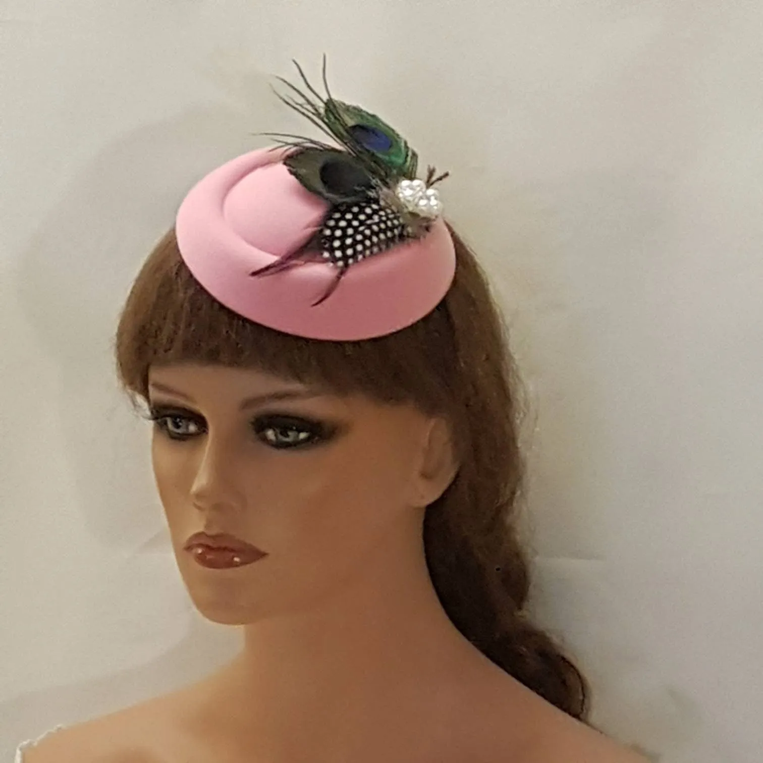 PINK HAT fascinator. Peacock Feathers. PINK Faux Felt hat fascinator Race, Wedding ,Ascot,Ladies Cocktail Church hat fascinator