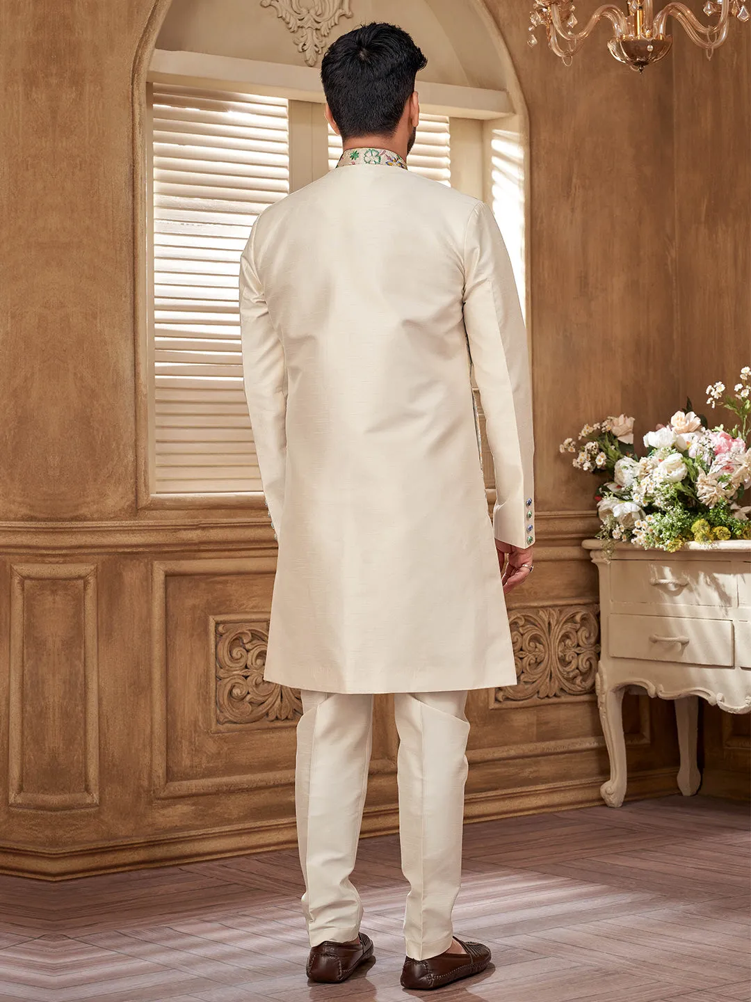 Sophisticated Cream Floral Embroidered Kurta Set