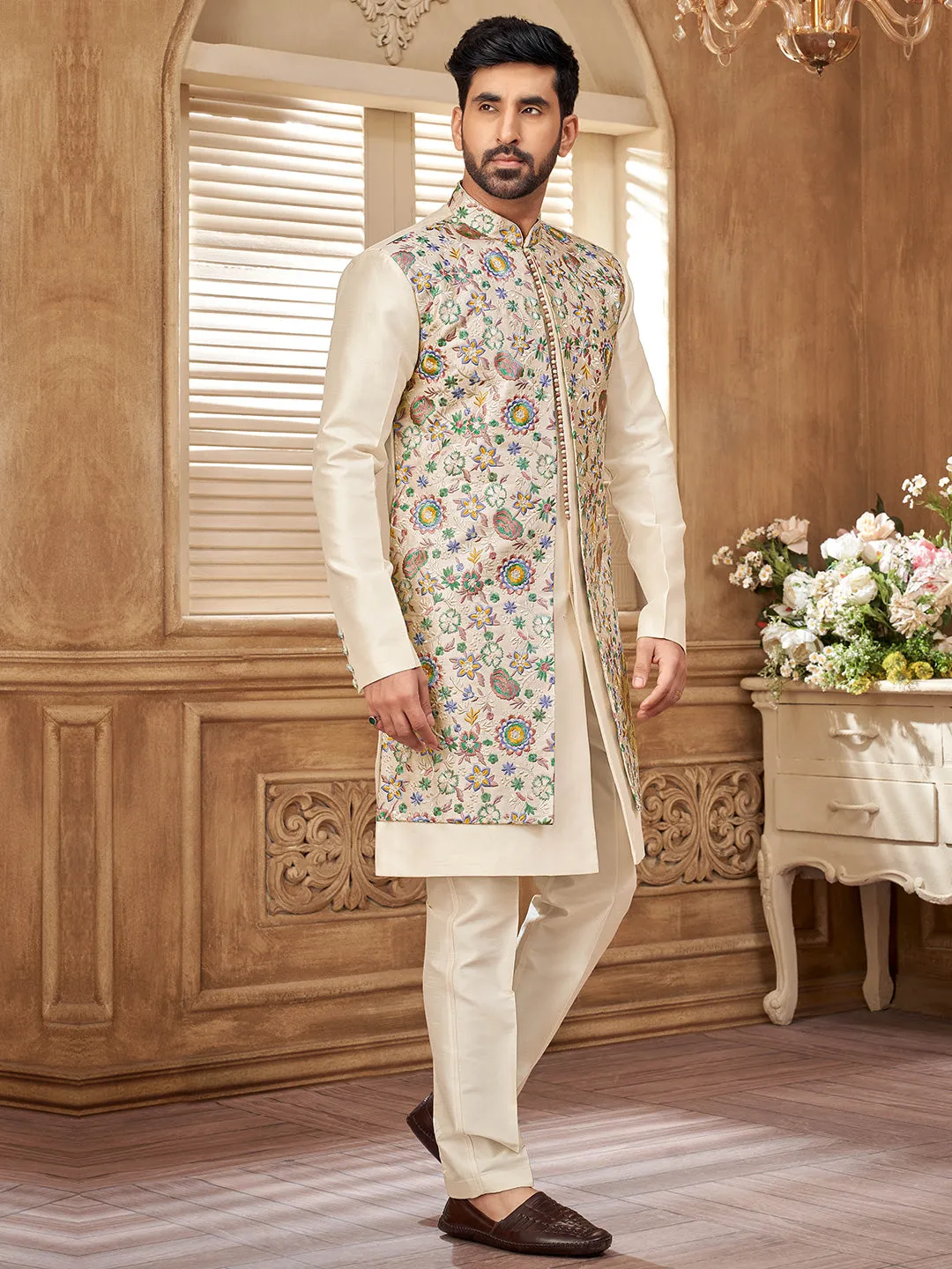 Sophisticated Cream Floral Embroidered Kurta Set