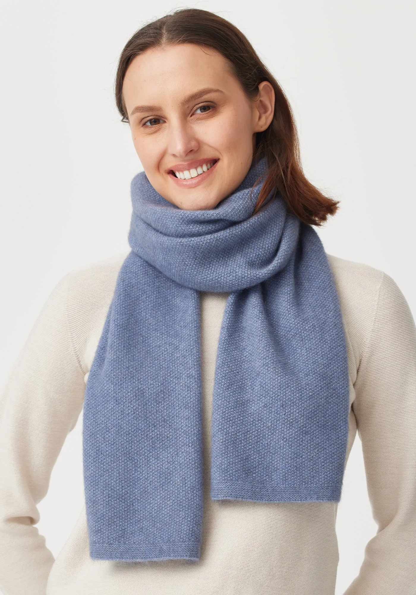 UNTOUCHED WORLD Moss Scarf
